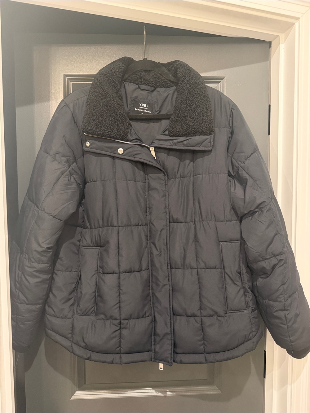 Abercrombie & Fitch YPB Black Puffer Jacket with Sherpa Collar